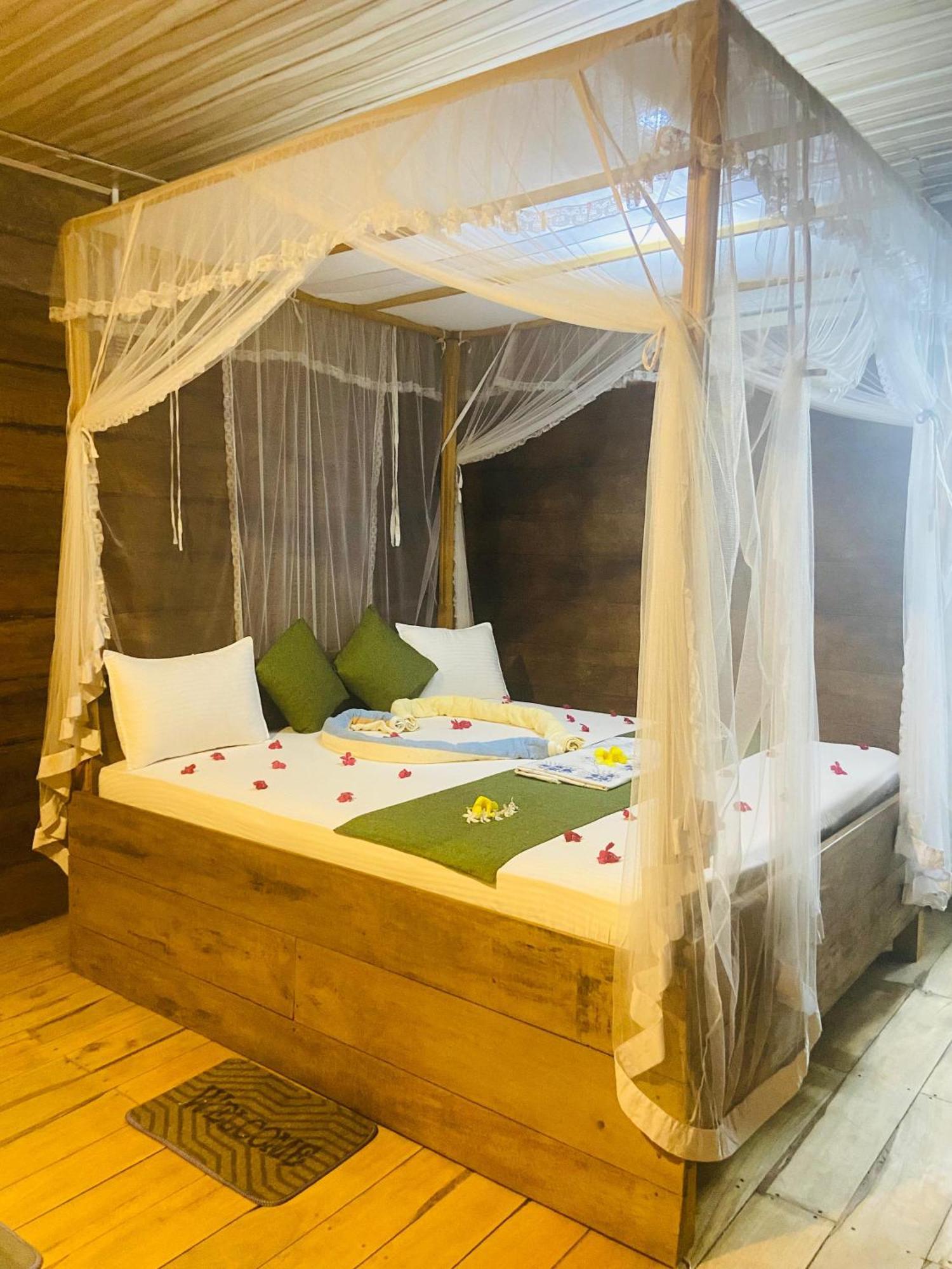 Coconut Island Yala Safari Place Tissamaharama Exteriör bild